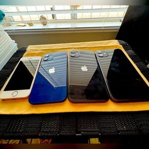 4 IPhones great body and screens they all work